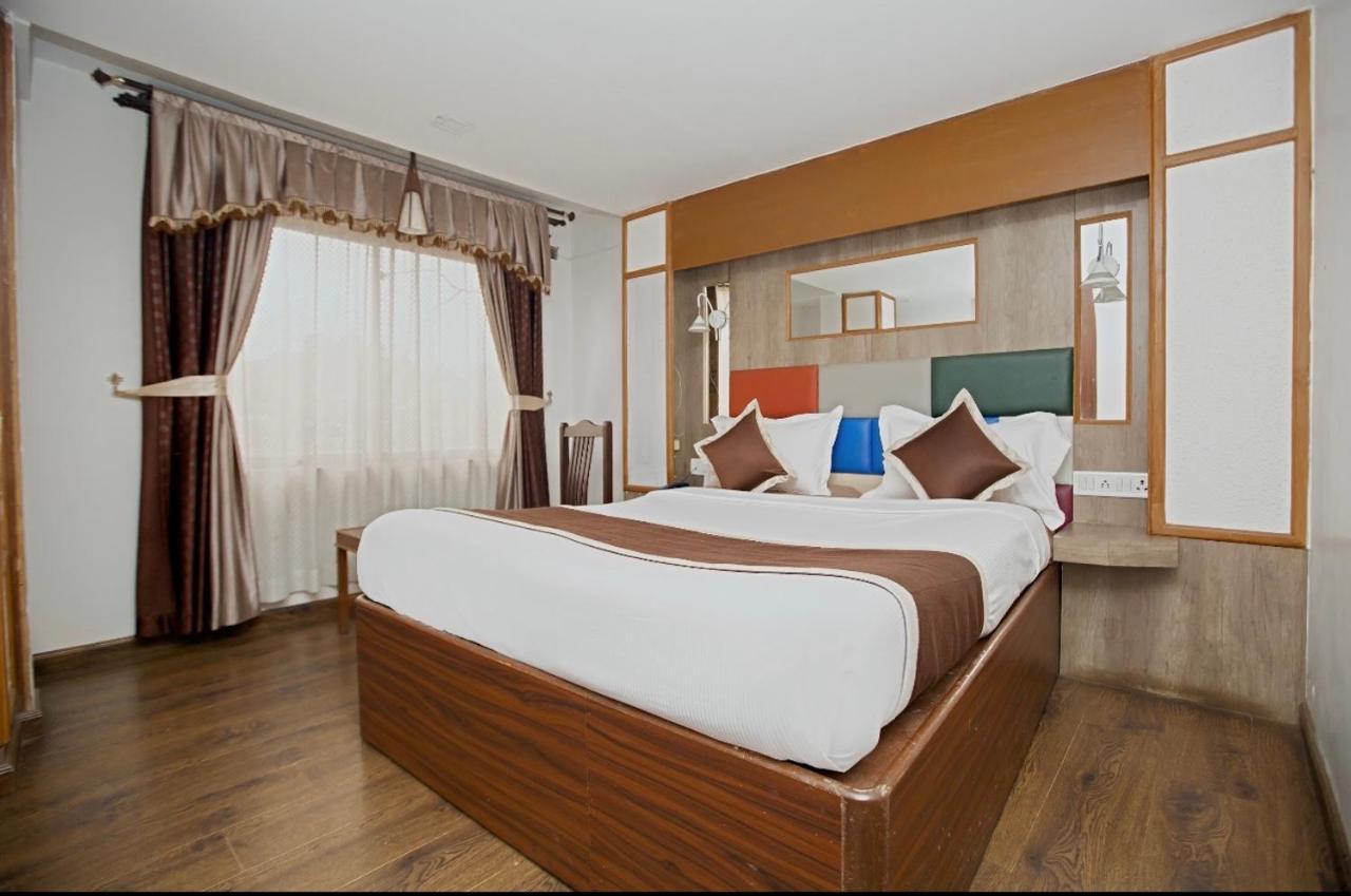 Hotel Maneck Ooty Kültér fotó