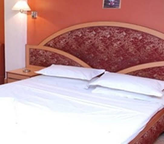 Hotel Maneck Ooty Kültér fotó